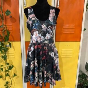 Take my Monet by Blackmilk. POCKETS!